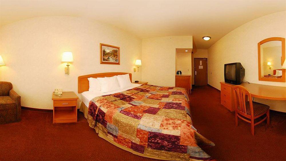 Sleep Inn & Suites Lake Of The Ozarks Camdenton Buitenkant foto